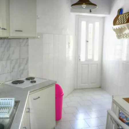 The Hot Pink Bike House * Parikia (Paros)